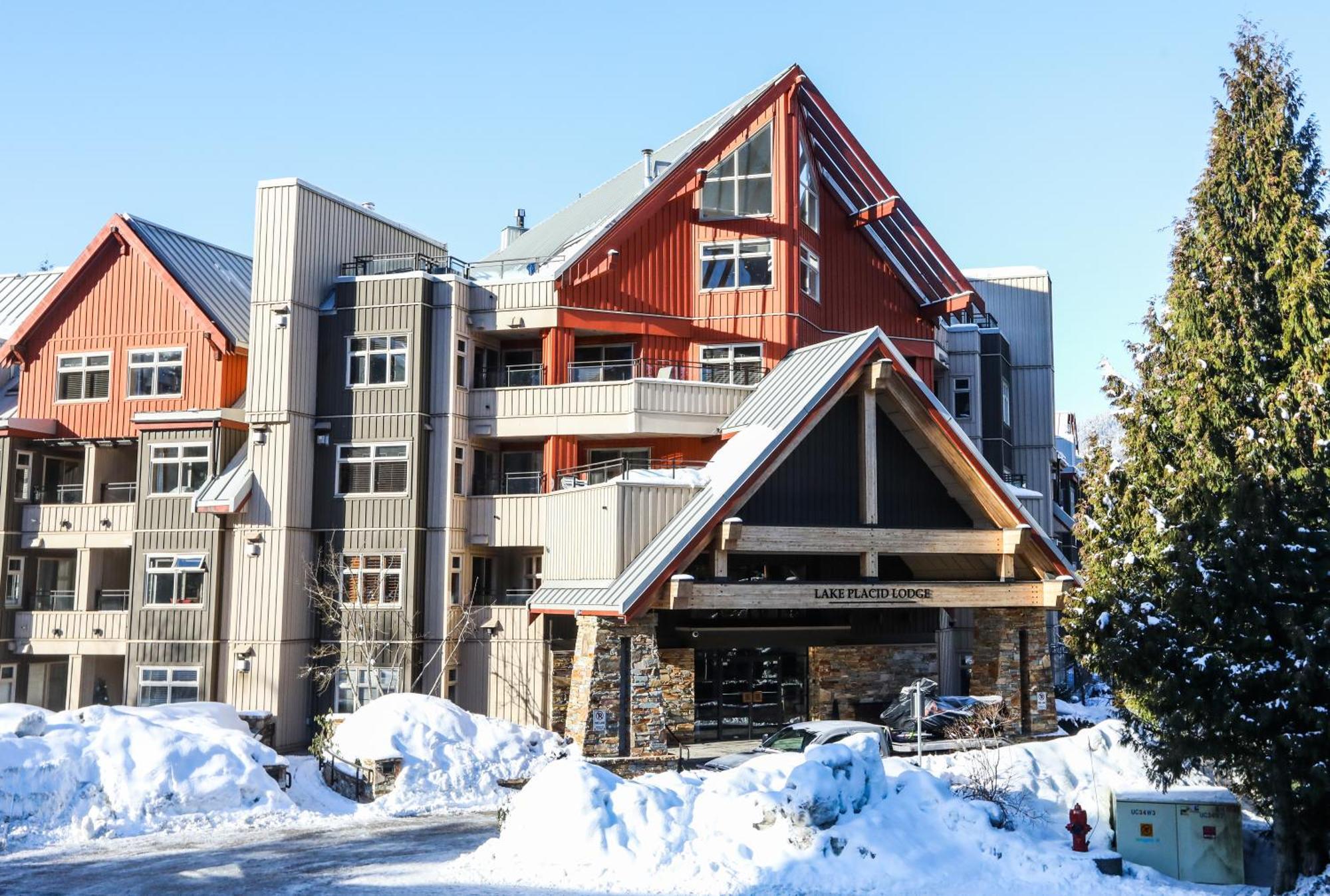 Lake Placid Lodge By Whiski Jack Whistler Exterior photo